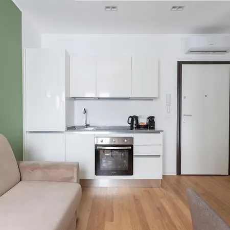 Corso Sempione Modern Flat