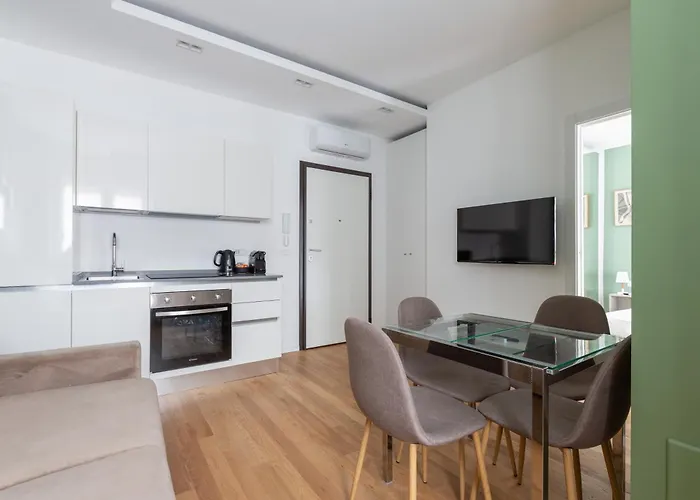 Easytopstay - Corso Sempione Modern Flat Apartament