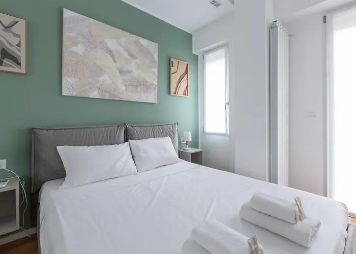 Apartament Easytopstay - Corso Sempione Modern Flat