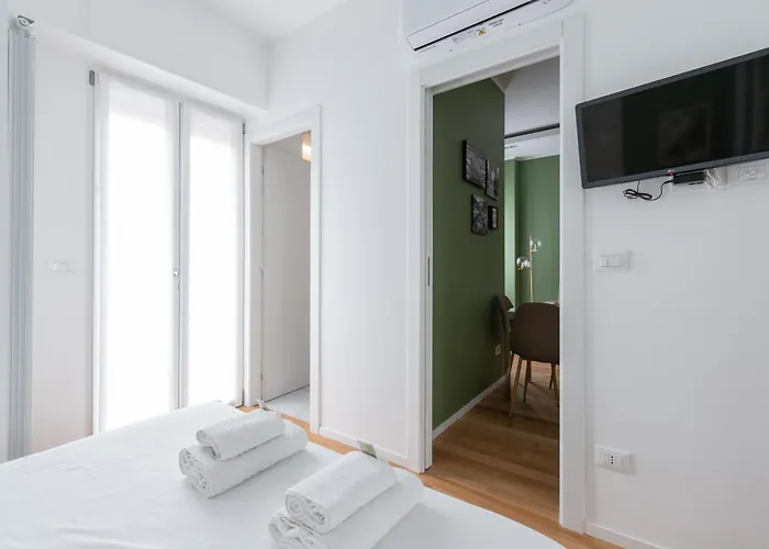 Easytopstay - Corso Sempione Modern Flat Apartament Mediolan