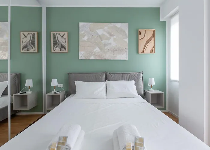 Apartament Easytopstay - Corso Sempione Modern Flat