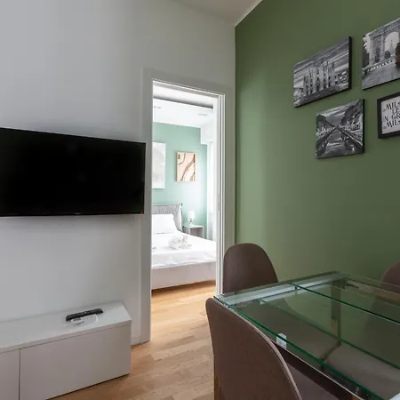 Easytopstay - Corso Sempione Modern Flat Milán